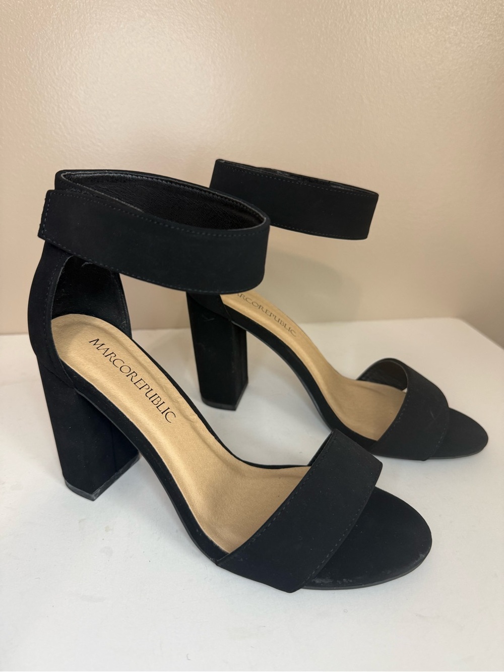 Marco Republic Black Block Heel Faux Suede Adjustable Ankle Strap Sandals Size 7